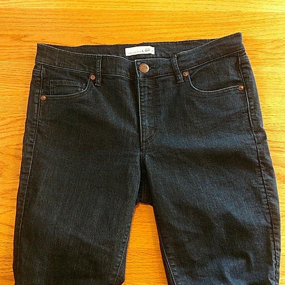 Ann Taylor Modern Kick Crop Jeans - Picture 3 of 6